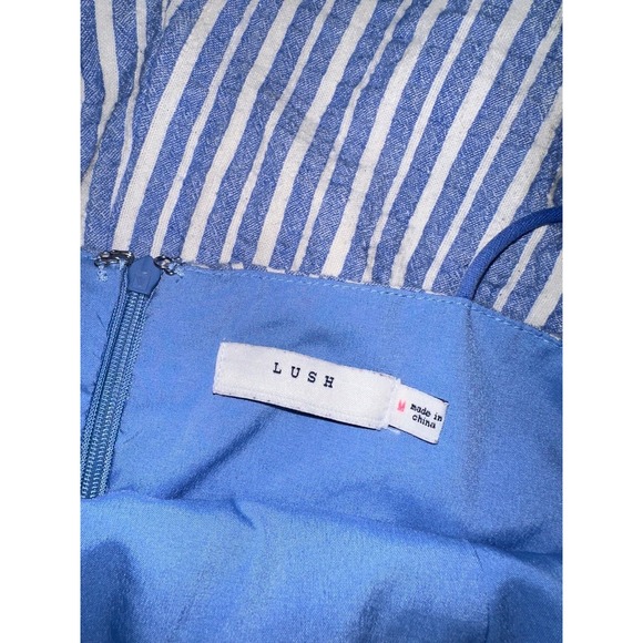 Lush Romper size medium blue and white - Picture 3 of 3